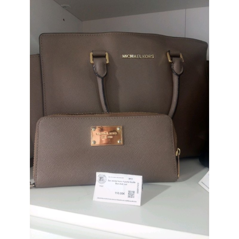 Sac mickel kors + porte feuille Bon état cuir  