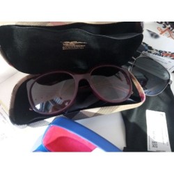 Lunette solaire burberry...