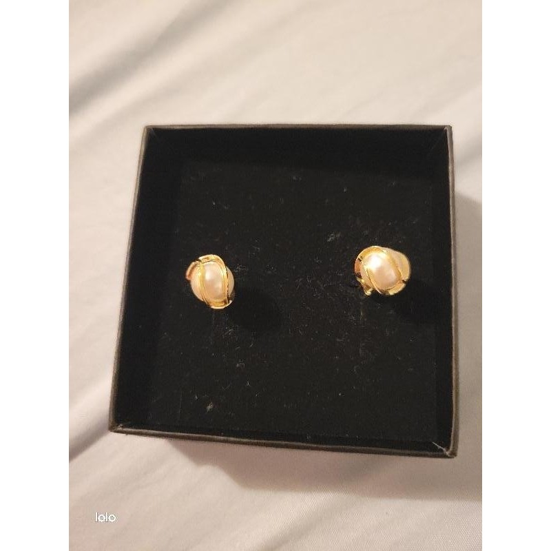 Boucle d oreille plaque oreille  perle 