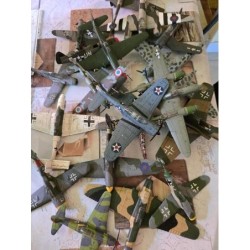 Collection lot 20  avions  militaire metal 