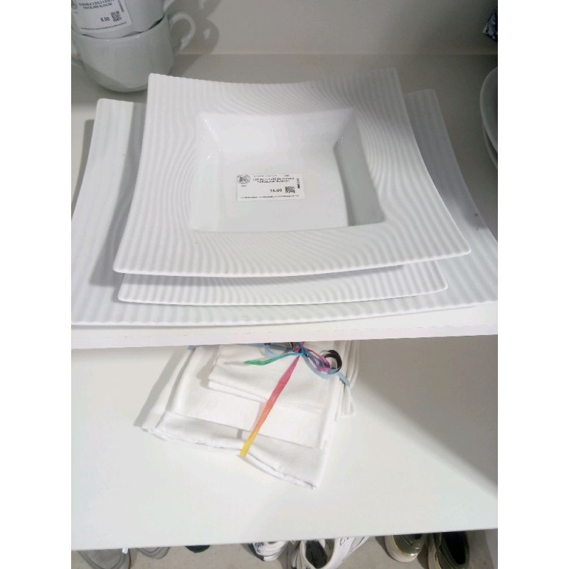 LOT DE 3 PLATS DE SERVICE PORCELAINE BLANCHE