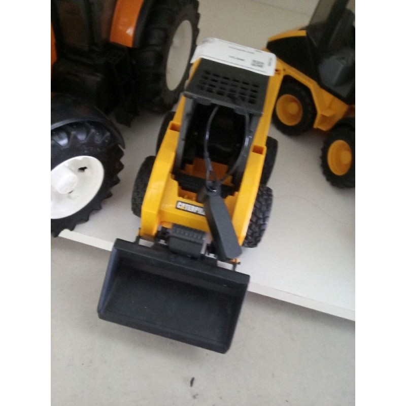 tractopelle petit