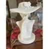 Vase dame chapeau 