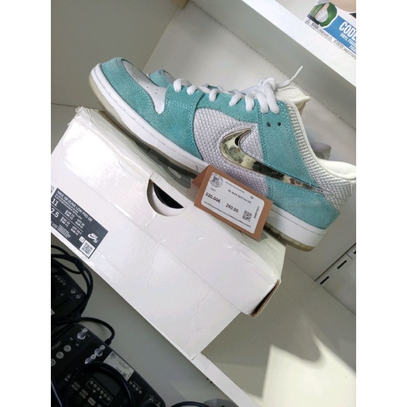 Sb dunk April low t45