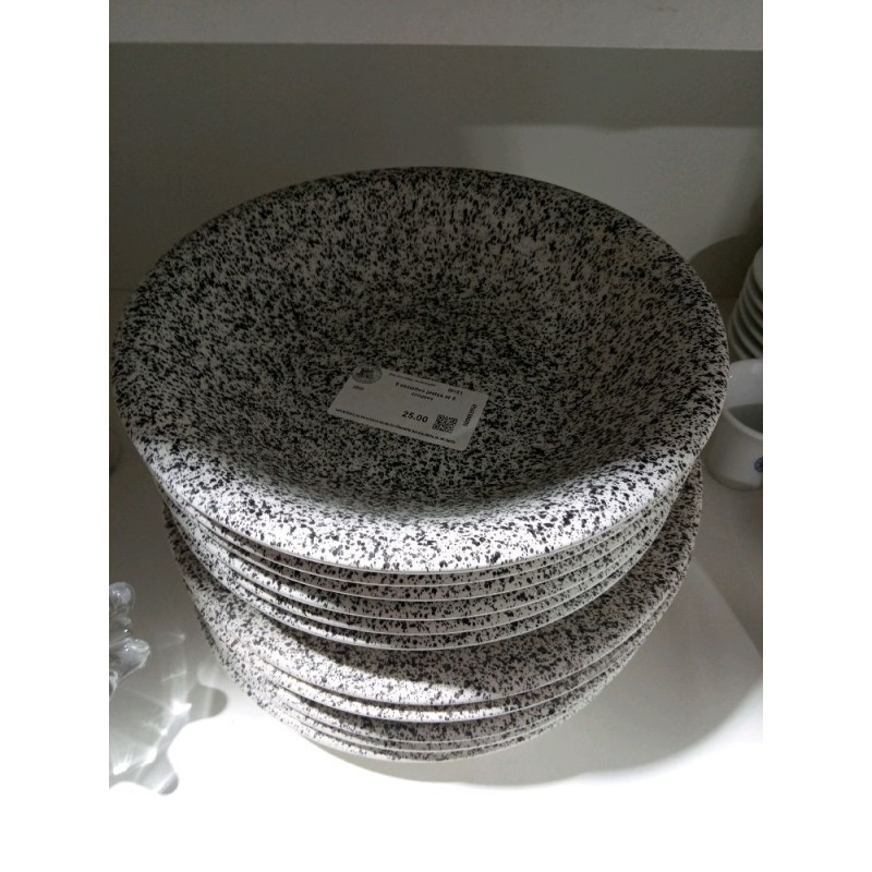 6 assiettes plates et 6 creuses